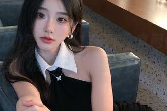 每次进“17吃瓜”官网都怀疑在走迷宫，消息在角落里，你得冷静找。