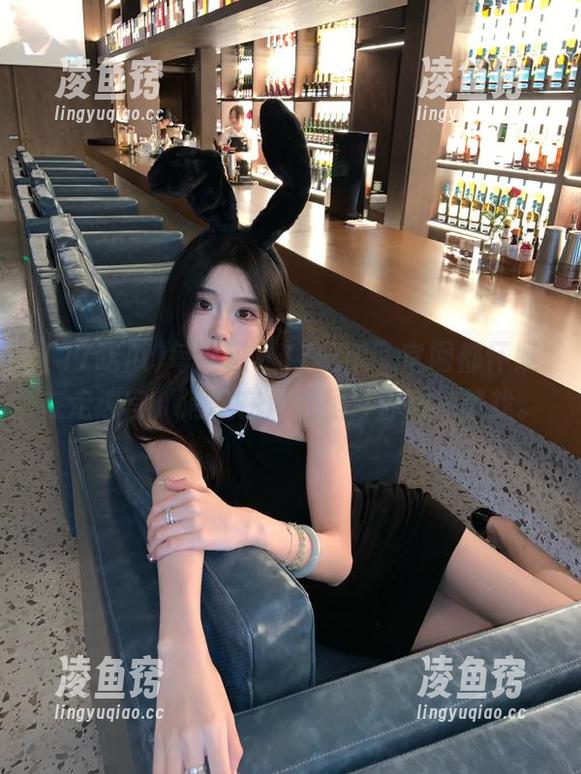 每次进“17吃瓜”官网都怀疑在走迷宫，消息在角落里，你得冷静找。