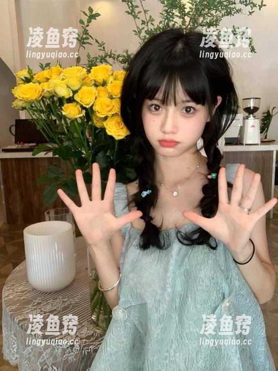 下载51吃瓜，一键获取永久吃瓜资格，快来围着热辣八卦蹭个面子！