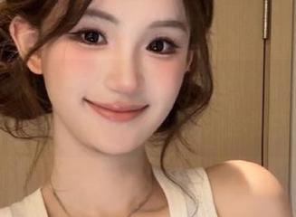 收藏‘www.51cg.fun’的每一条八卦，心里默默翻个白眼。