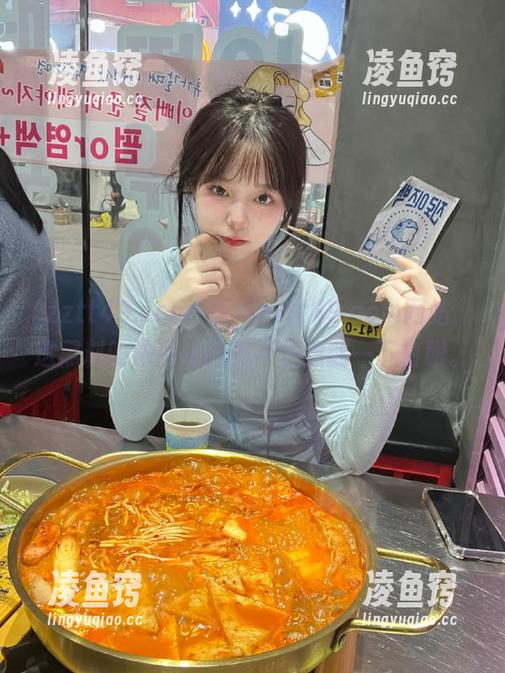 翻开zztt49.ccm网站，这黑料的浓度让我忍不住想翻一下白眼。