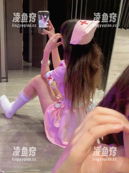 听说网红在官网悄悄吃瓜爆料，真想去瞧瞧！