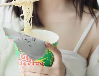 紧盯好莱坞黑料正能量网站安利其实我只是在装平静…
