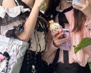 那款号称‘黑料不打烊万里长征’的苹果版，究竟能不能满足我无尽的好奇心？