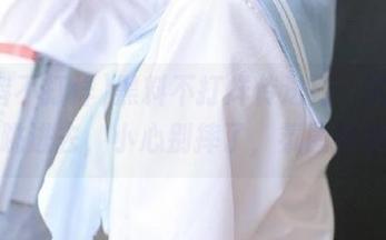 黑料不打烊传送门，试着一跃跳进去，小心别摔了，氛围好尴尬