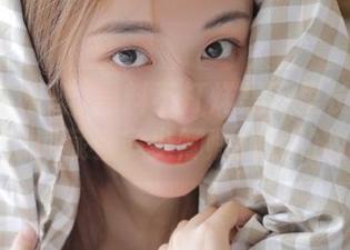 黑料不打烊黑万里长征网站的资源库藏着多少卿卿我我的故事？