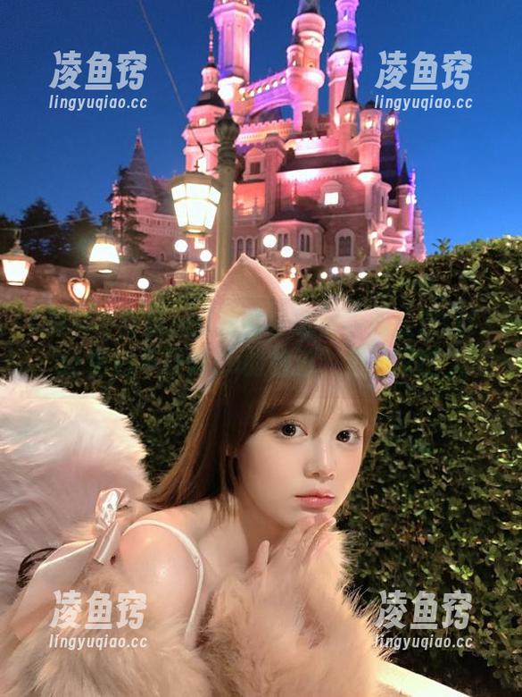 视频导航引领我走进tttzzz黑料不打烊so的暗流，危险又诱人