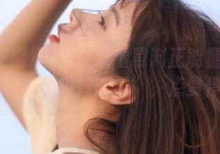 欢迎收看黑料正能量发布的老司机com“热搜剖析”，点赞停不下！