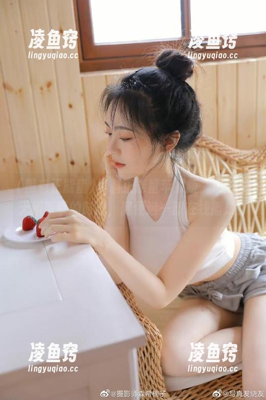 黑料正能量苹果版，瓜田里无所事事的时光，随便选一部在线播放！