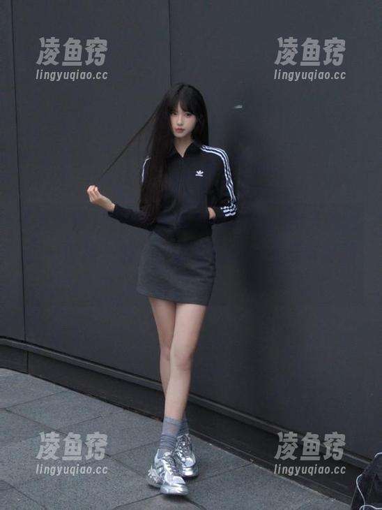 黑料网 现在就上黑料网app,今天的话题一波接一波,让我侃侃而谈都不带停的!