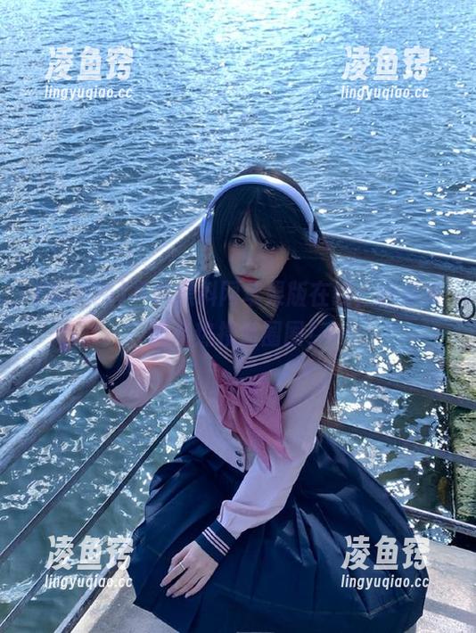 下载黑料网苹果版在线，赶紧来围着热搜转圈圈！