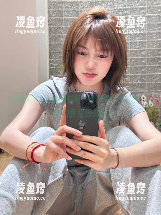 下载黑料网，今天的八卦比我早上喝的豆浆还劲爆！