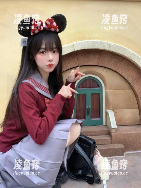 突然想到黑料网站的导航，那个入口好像隐藏了无限可能，让我不由想继续探索。