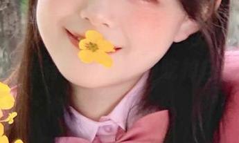 又一次登录黑瓜吃料，看着这些八卦，真有一种无聊到吃掉自己手指的冲动。
